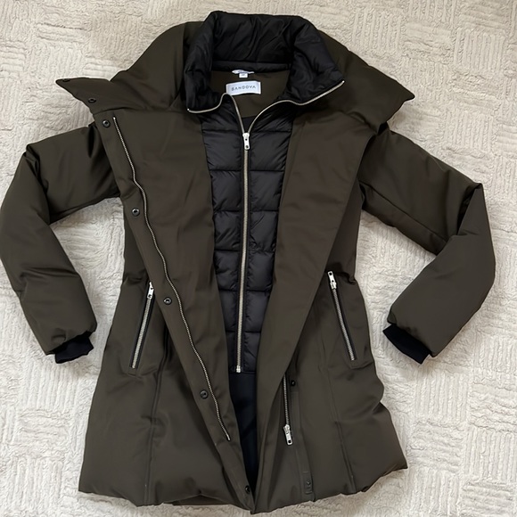 Sandova Gytha Asymmetrical Down Jacket with Inner Bib, Size Small, New condition - Picture 13 of 16